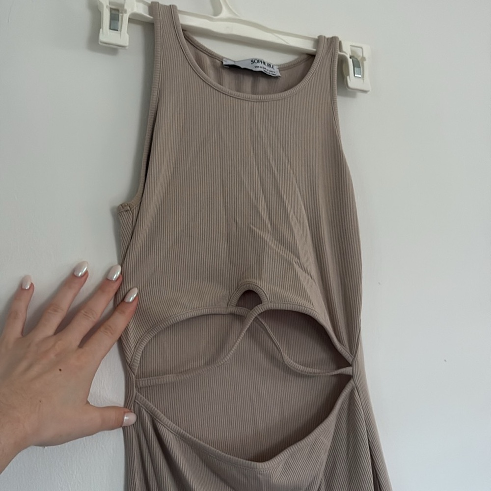 Sophie Rue Tan Cut Out Ruched Bodycon Dress - Picture 10 of 12